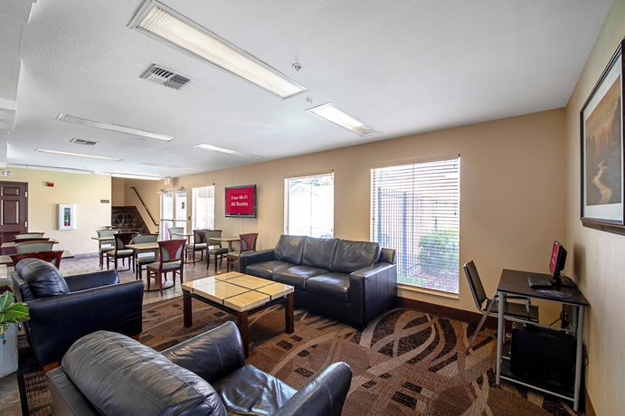 Imagen de los interiores del Hotel Red Roof Inn San Marcos. Foto 19