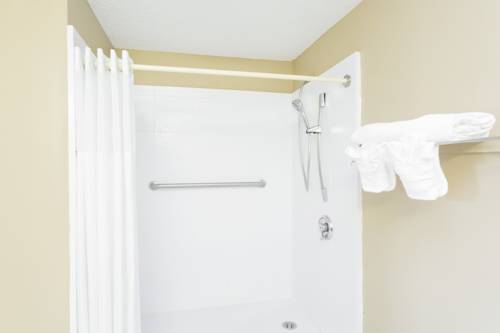 Imagen de la habitación del Hotel Red Roof Inn Savannah North I-95 - Port Wentworth. Foto 9