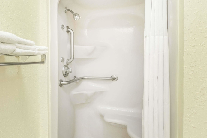 Imagen de la habitación del Hotel Red Roof Inn Savannah - Southside/midtown. Foto 12