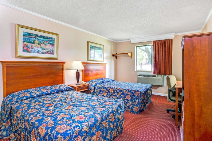 Imagen de la habitación del Hotel Red Roof Inn Suffolk. Foto 9
