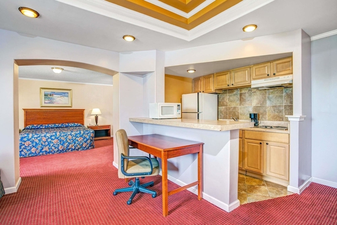 Imagen de la habitación del Hotel Red Roof Inn Suffolk. Foto 12