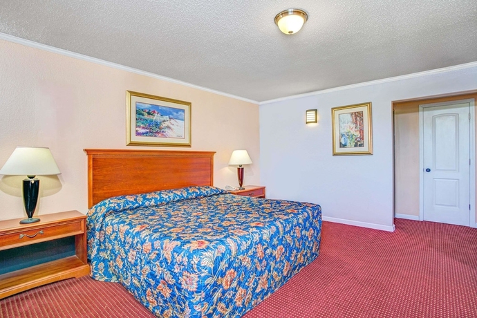 Imagen de la habitación del Hotel Red Roof Inn Suffolk. Foto 13