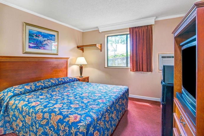 Imagen de la habitación del Hotel Red Roof Inn Suffolk. Foto 15