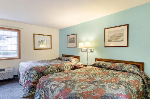 Imagen de la habitación del Hotel Red Roof Inn Sutton. Foto 5