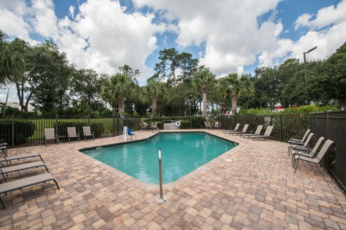 Imagen de la piscina del Hotel Red Roof Inn Tampa - Brandon. Foto 11
