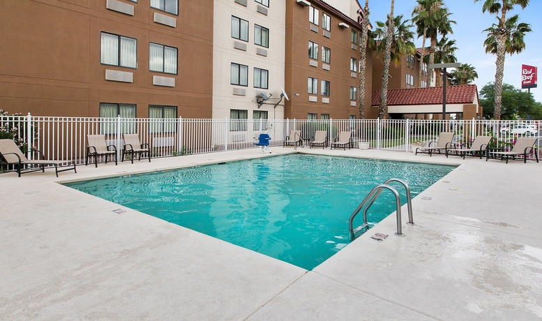 Imagen de la piscina del Hotel Red Roof Inn Tucson North - Marana. Foto 16