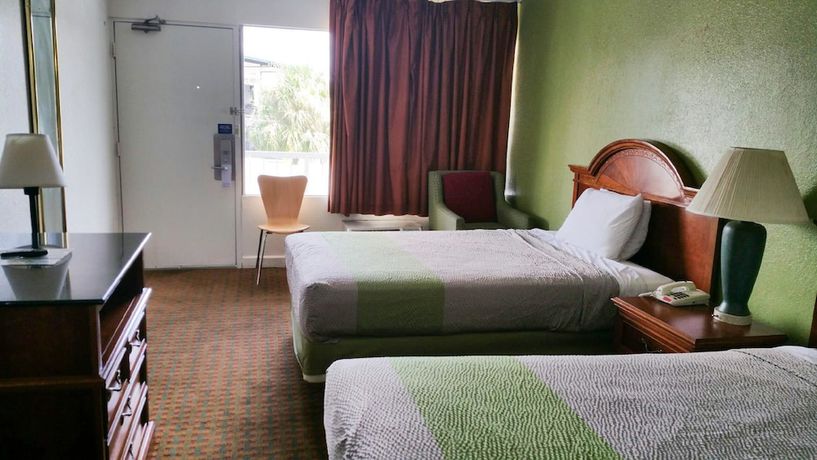 Imagen de la habitación del Hotel Red Roof Inn Wildwood, Fl - The Villages. Foto 9