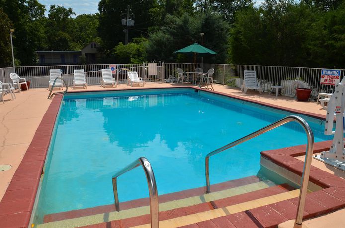 Imagen de los exteriores del Hotel Red Roof Inn Williamsburg. Foto 13