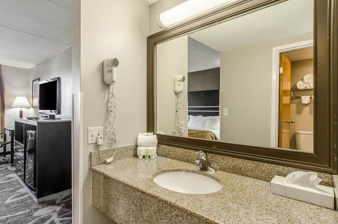 Imagen de la habitación del Hotel Red Roof Inn & Suites Middleborough. Foto 7