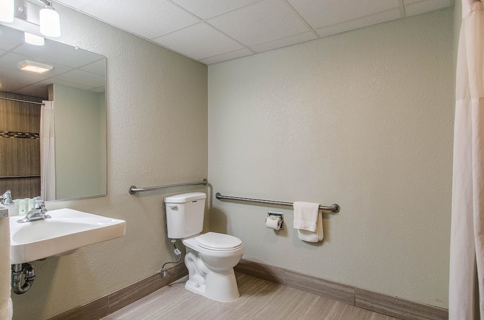 Imagen de la habitación del Hotel Red Roof Inn & Suites Middleborough. Foto 16