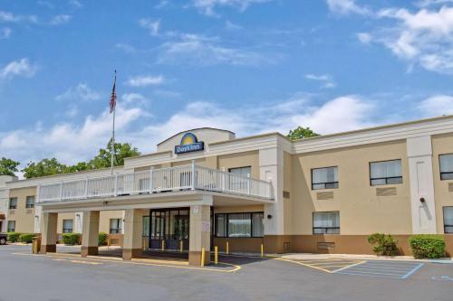 Imagen general del Hotel Red Roof Inn & Suites Newburgh - Stewart Airport West Point. Foto 1