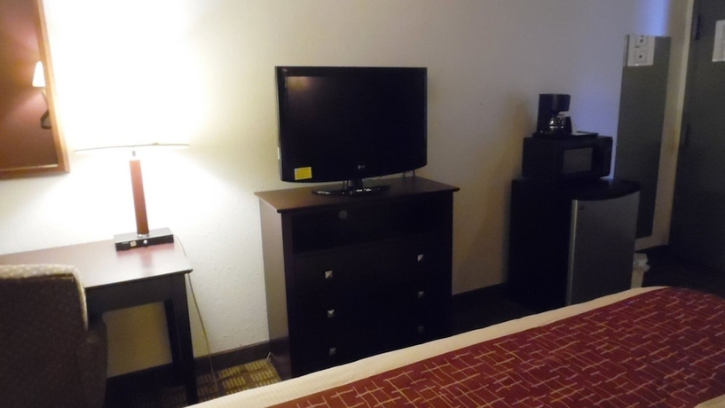 Imagen de la habitación del Hotel Red Roof Inn & Suites Oklahoma City Southwest. Foto 11