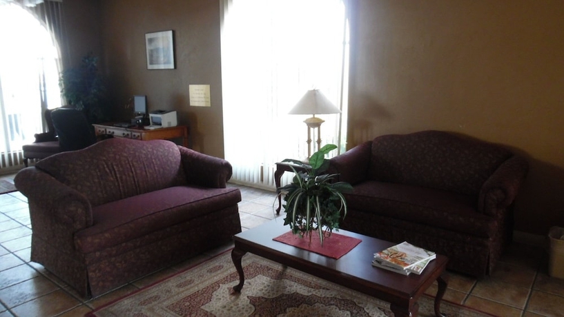 Imagen de los interiores del Hotel Red Roof Inn & Suites Oklahoma City Southwest. Foto 13