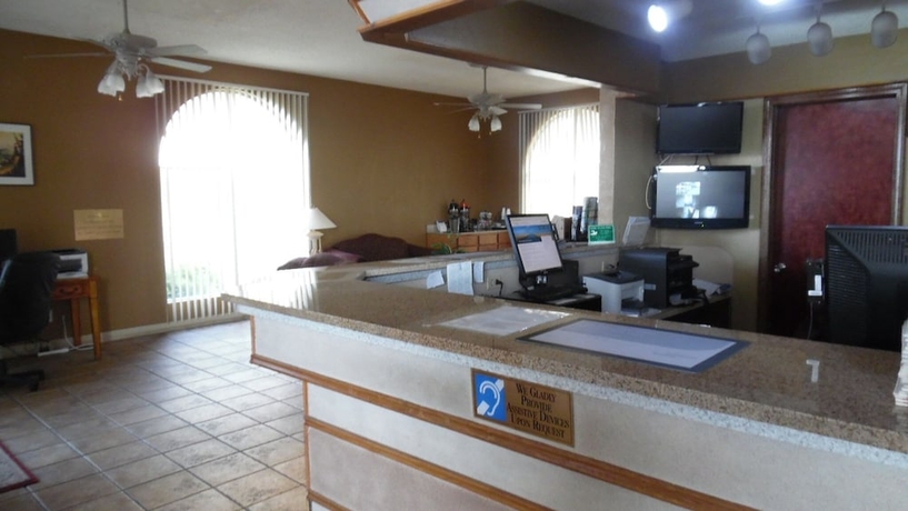 Imagen de los interiores del Hotel Red Roof Inn & Suites Oklahoma City Southwest. Foto 14