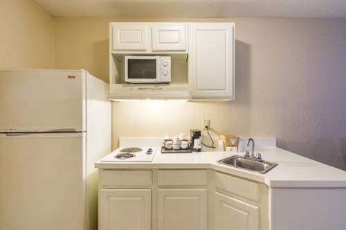 Imagen de la habitación del Hotel Red Roof Inn & Suites Pensacola-nas Corry. Foto 6