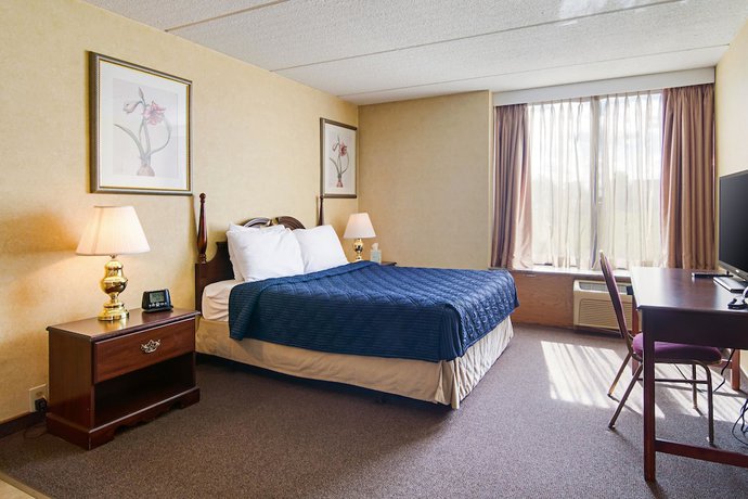 Imagen general del Hotel Red Roof Inn and Conference Center Chicago - Aurora/ Fox Valley. Foto 1