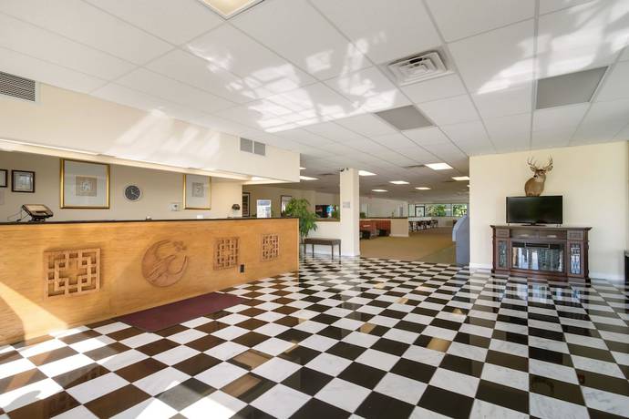 Imagen de los interiores del Hotel Red Roof Inn and Conference Center Chicago - Aurora/ Fox Valley. Foto 18