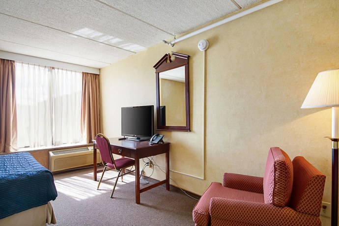 Imagen de la habitación del Hotel Red Roof Inn and Conference Center Chicago - Aurora/ Fox Valley. Foto 11