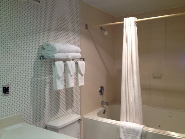 Imagen de la habitación del Hotel Red Roof Inn and Suites Albany, GA. Foto 7