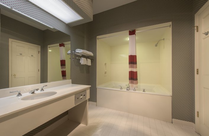 Imagen de la habitación del Hotel Red Roof Inn and Suites Albany, GA. Foto 18