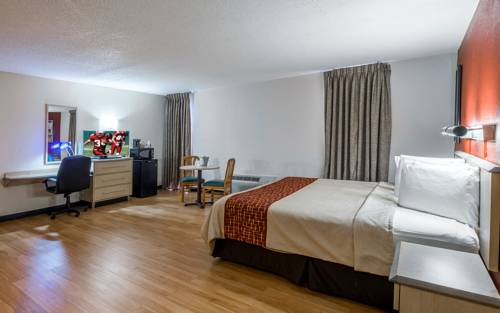 Imagen de la habitación del Hotel Red Roof Inn and Suites Brunswick I-95. Foto 7