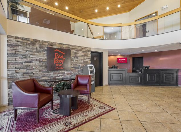 Imagen de los interiores del Hotel Red Roof Inn and Suites Cincinnati North - Mason. Foto 17