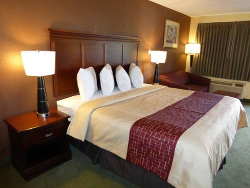 Imagen de la habitación del Hotel Red Roof Inn and Suites Cleveland, Tn. Foto 5