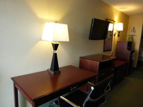 Imagen de la habitación del Hotel Red Roof Inn and Suites Cleveland, Tn. Foto 7