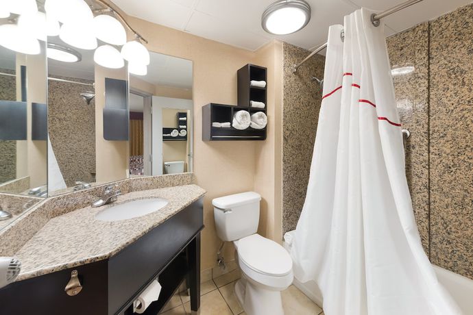 Imagen de la habitación del Hotel Red Roof Inn and Suites Columbus - West Broad. Foto 11