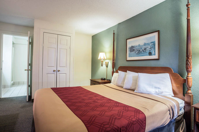 Imagen de la habitación del Hotel Red Roof Inn and Suites Cornelius &ndash; Lake Norman. Foto 7