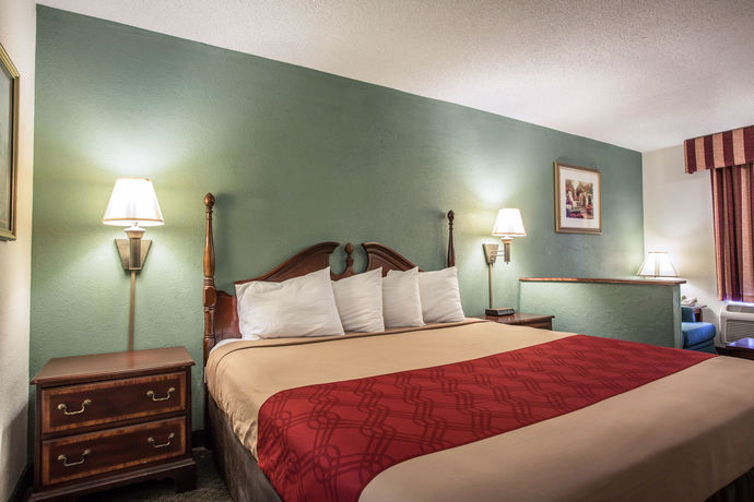 Imagen de la habitación del Hotel Red Roof Inn and Suites Cornelius &ndash; Lake Norman. Foto 8