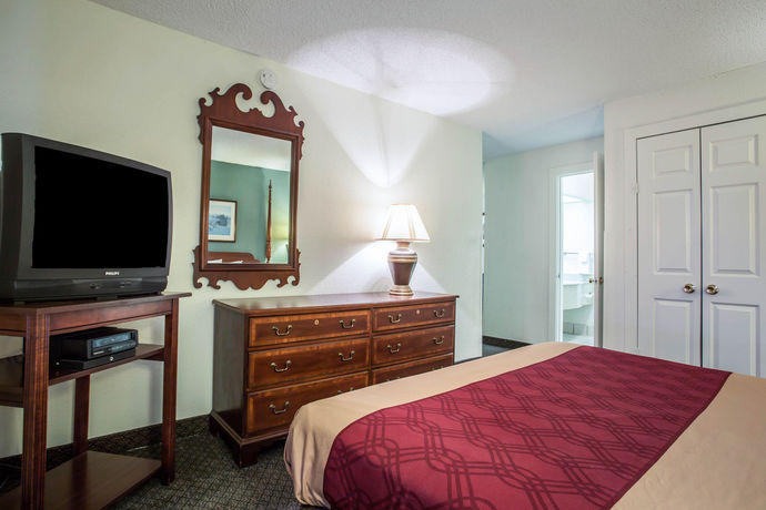 Imagen de la habitación del Hotel Red Roof Inn and Suites Cornelius &ndash; Lake Norman. Foto 9