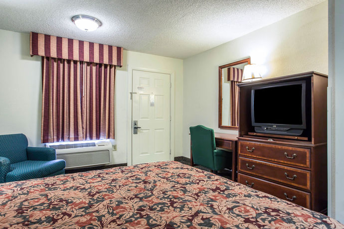 Imagen de la habitación del Hotel Red Roof Inn and Suites Cornelius &ndash; Lake Norman. Foto 12