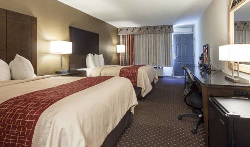 Imagen de la habitación del Hotel Red Roof Inn and Suites Dekalb. Foto 5