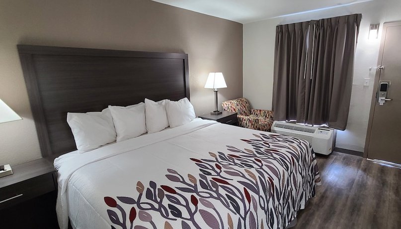 Imagen de la habitación del Hotel Red Roof Inn and Suites Duncan. Foto 8