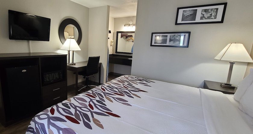 Imagen de la habitación del Hotel Red Roof Inn and Suites Duncan. Foto 11