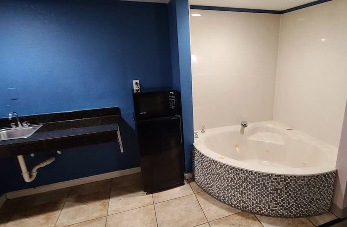 Imagen de la habitación del Hotel Red Roof Inn and Suites Duncan. Foto 12