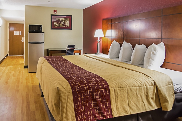 Imagen de la habitación del Hotel Red Roof Inn and Suites Fayetteville - Fort Bragg. Foto 9
