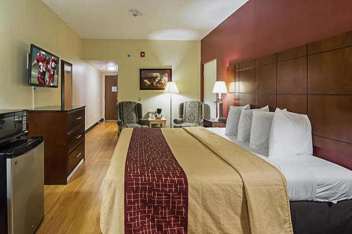 Imagen de la habitación del Hotel Red Roof Inn and Suites Fayetteville - Fort Bragg. Foto 12
