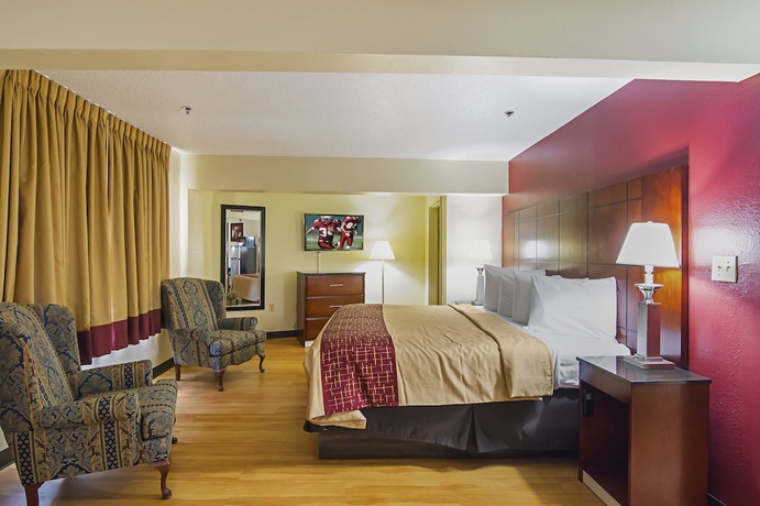 Imagen de la habitación del Hotel Red Roof Inn and Suites Fayetteville - Fort Bragg. Foto 15