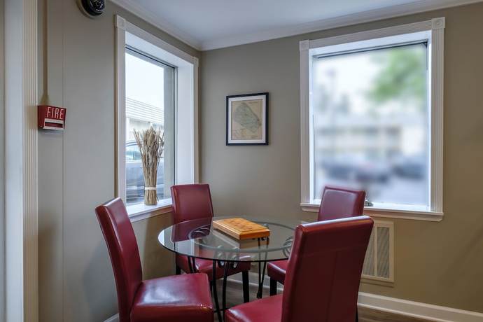 Imagen de los interiores del Hotel Red Roof Inn and Suites Herkimer. Foto 17