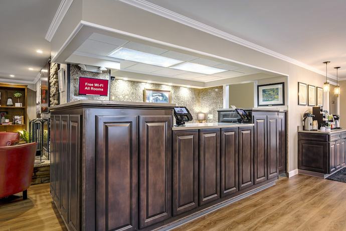 Imagen de los interiores del Hotel Red Roof Inn and Suites Herkimer. Foto 18