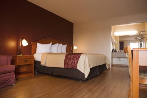 Imagen de la habitación del Hotel Red Roof Inn and Suites Jackson, Tn. Foto 14