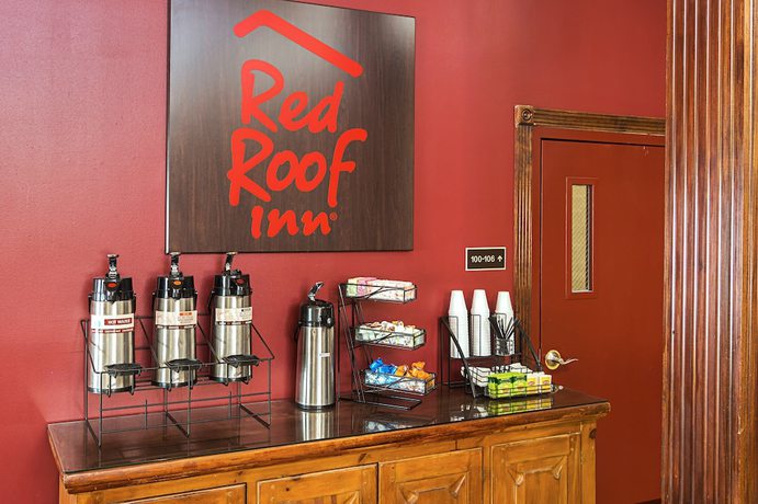 Imagen de los interiores del Hotel Red Roof Inn and Suites Lake Orion/ Auburn Hills. Foto 19