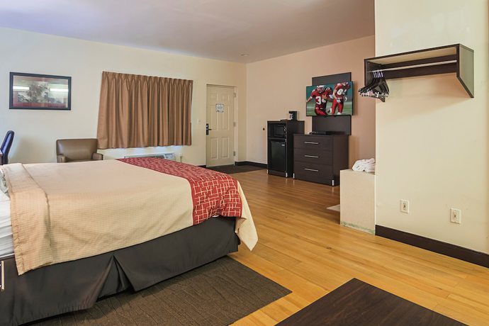 Imagen de la habitación del Hotel Red Roof Inn and Suites Lake Orion/ Auburn Hills. Foto 11