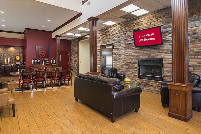 Imagen de los interiores del Hotel Red Roof Inn and Suites Lake Orion/ Auburn Hills. Foto 20