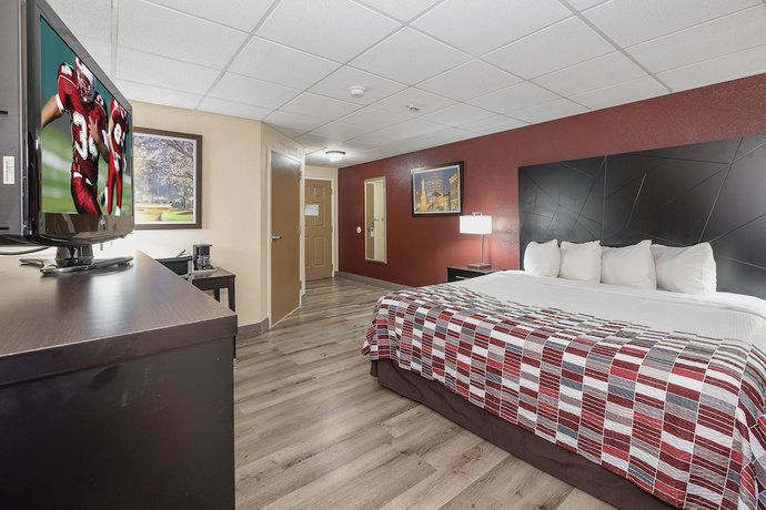 Imagen general del Hotel Red Roof Inn and Suites Macon. Foto 1