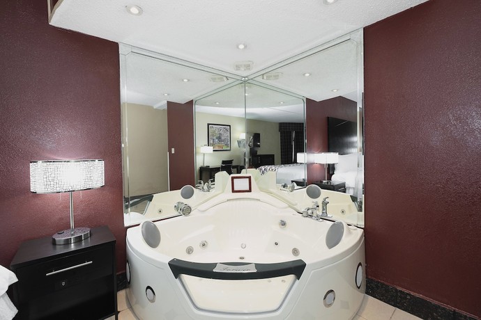 Imagen de la habitación del Hotel Red Roof Inn and Suites Macon. Foto 5
