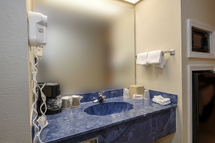 Imagen de la habitación del Hotel Red Roof Inn and Suites Mobile Sw &ndash; I-10. Foto 10