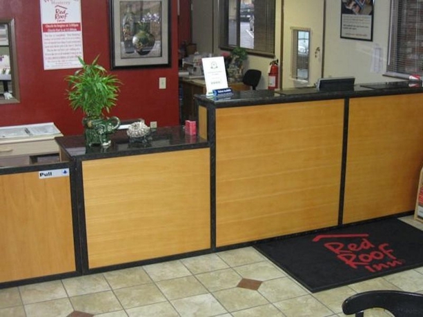 Imagen general del Hotel Red Roof Inn and Suites Monterey. Foto 3